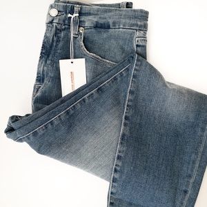 NWT GoodAmerican Good Legs Crop Light Denim Jeans